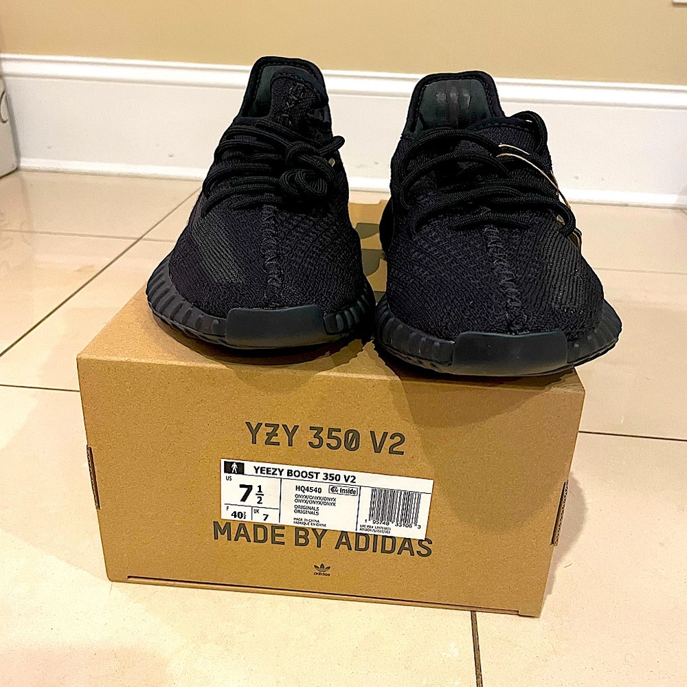 Yeezy Boots 350 Onyx